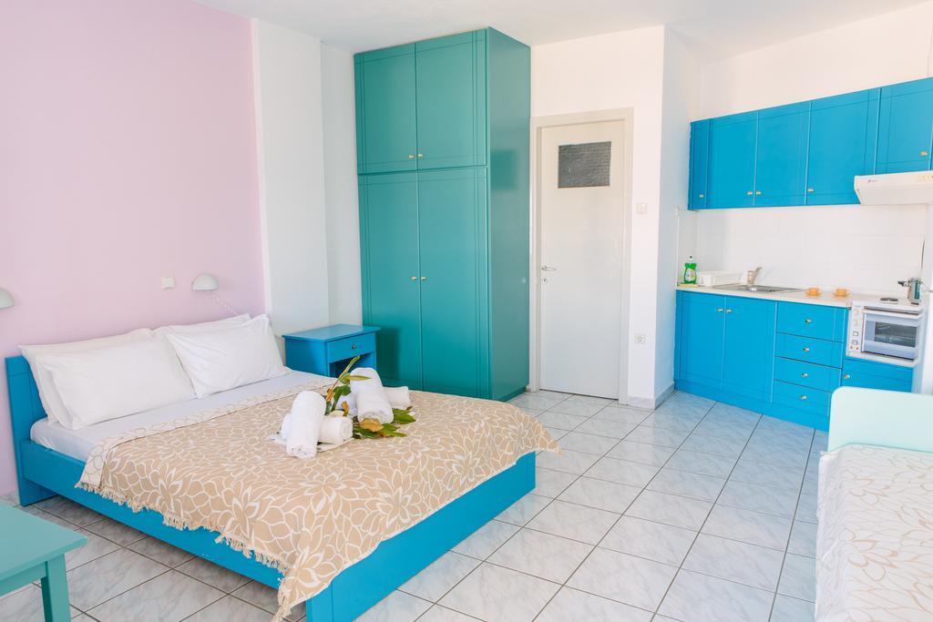 Μeltemi Aparthotel Glífa Exteriör bild