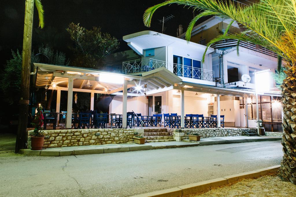Μeltemi Aparthotel Glífa Exteriör bild