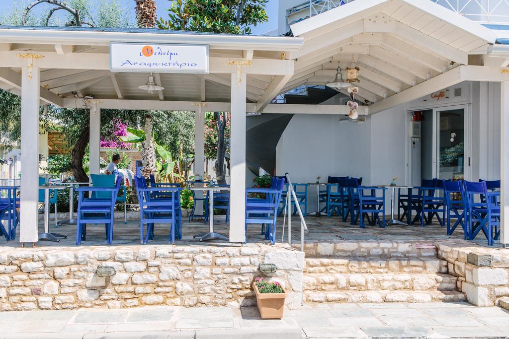Μeltemi Aparthotel Glífa Exteriör bild