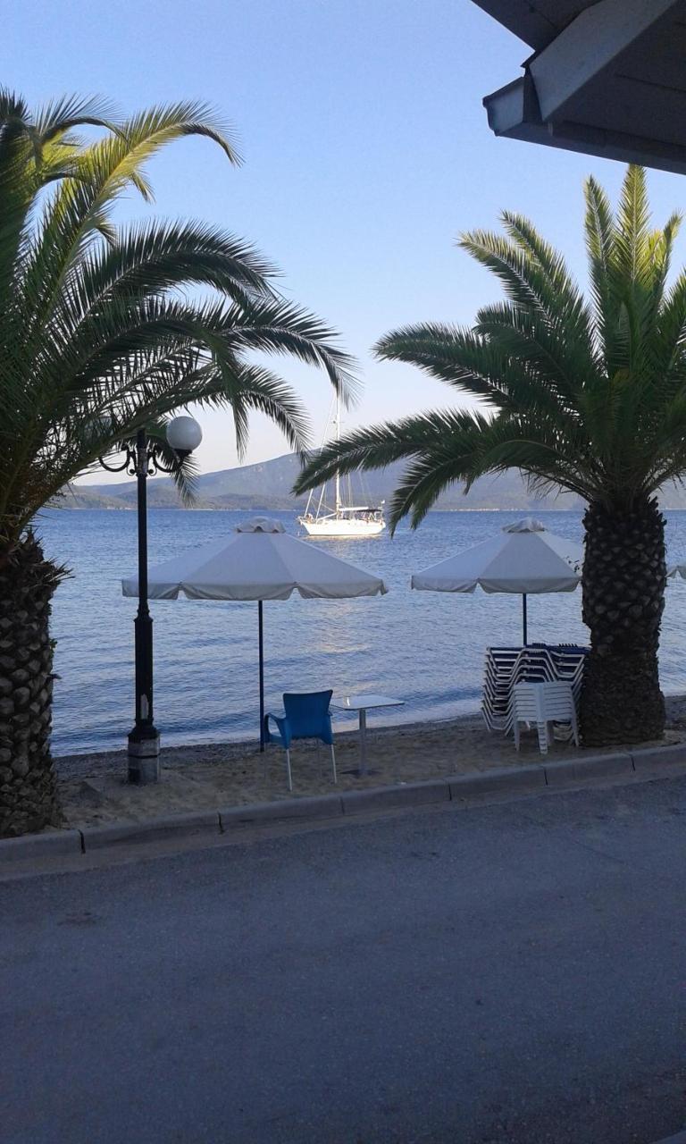Μeltemi Aparthotel Glífa Exteriör bild
